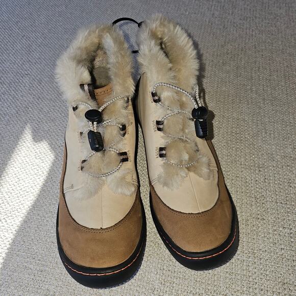 Privo Tan and Cream Winter Booties with Furry Lining Size 8.5 - Picture 7 of 11